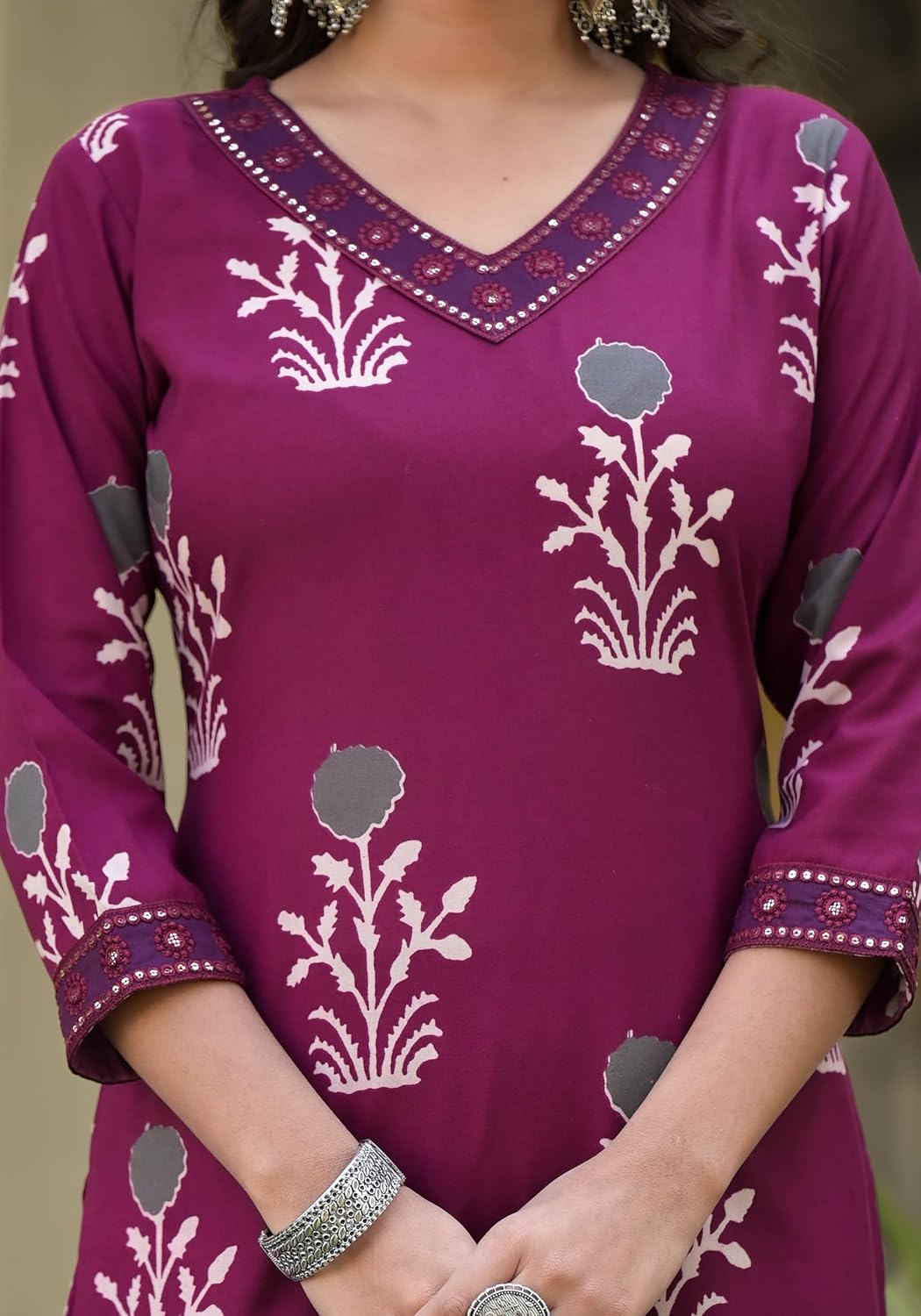 Women's Viscose Straight Printed Kurta And Pant Set With Dupatta - Image 4