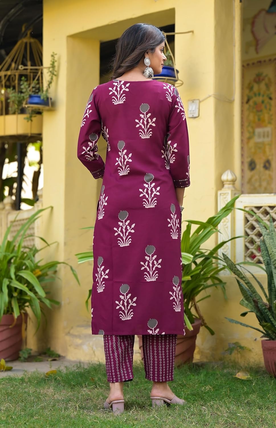 Women's Viscose Straight Printed Kurta And Pant Set With Dupatta - Image 6